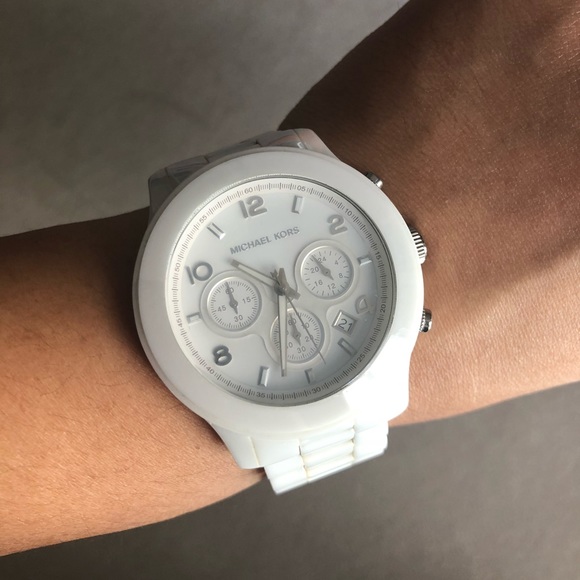 ❌ SOLD! Authentic Michael Kors ceramic watch in white - Picture 1 of 7